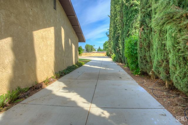 22840 Sidding Road, Bakersfield, CA 93314