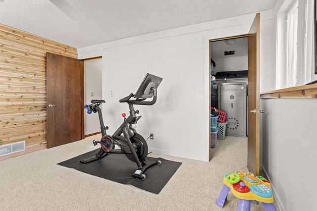 1737 Park Boulevard S, Fargo, ND 58103