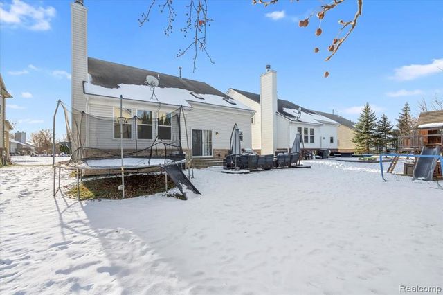 3710 Ridge View Drive, Trenton, MI 48183