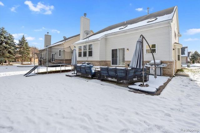 3710 Ridge View Drive, Trenton, MI 48183