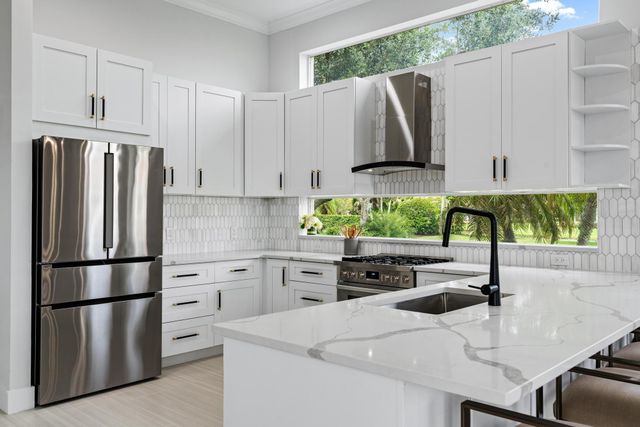 1124 Grand Cay Drive, Palm Beach Gardens, FL 33418