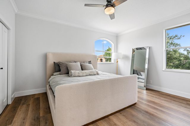 1124 Grand Cay Drive, Palm Beach Gardens, FL 33418