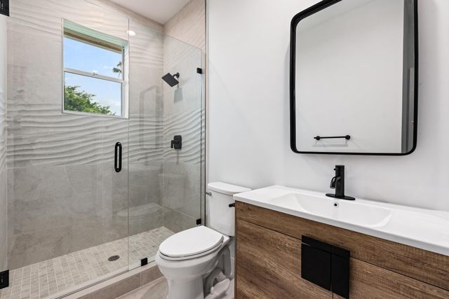 1124 Grand Cay Drive, Palm Beach Gardens, FL 33418