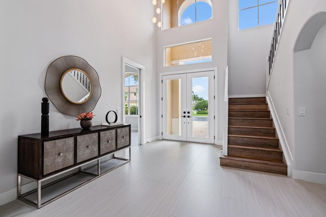 1124 Grand Cay Drive, Palm Beach Gardens, FL 33418