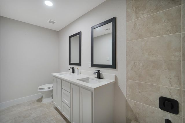 158 County Road 3550, Cleveland, TX 77327