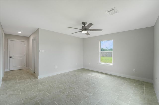 158 County Road 3550, Cleveland, TX 77327