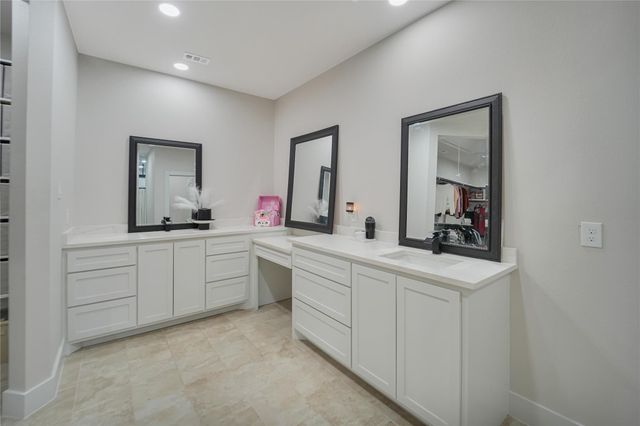 158 County Road 3550, Cleveland, TX 77327