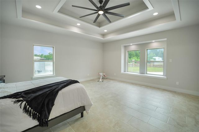 158 County Road 3550, Cleveland, TX 77327