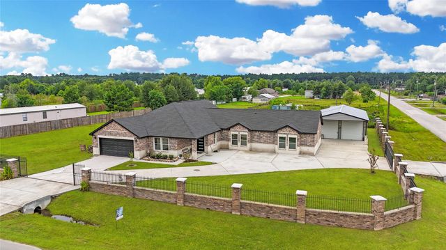 158 County Road 3550, Cleveland, TX 77327