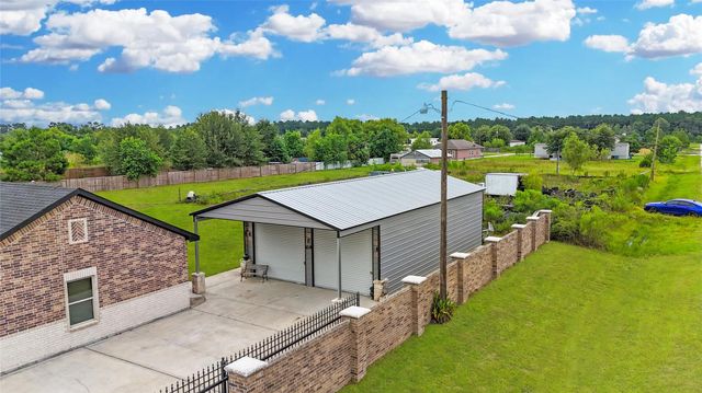 158 County Road 3550, Cleveland, TX 77327