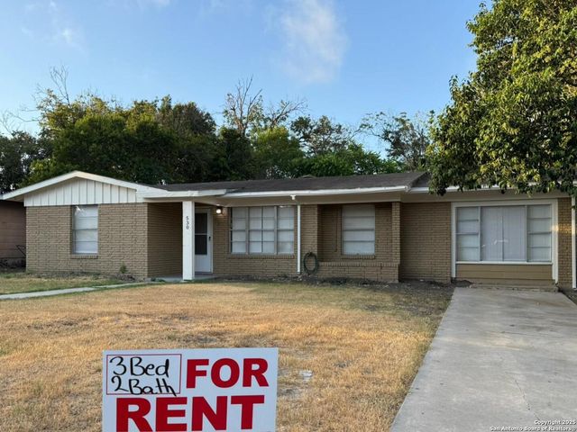 530 Artemis Dr, San Antonio, TX 78218