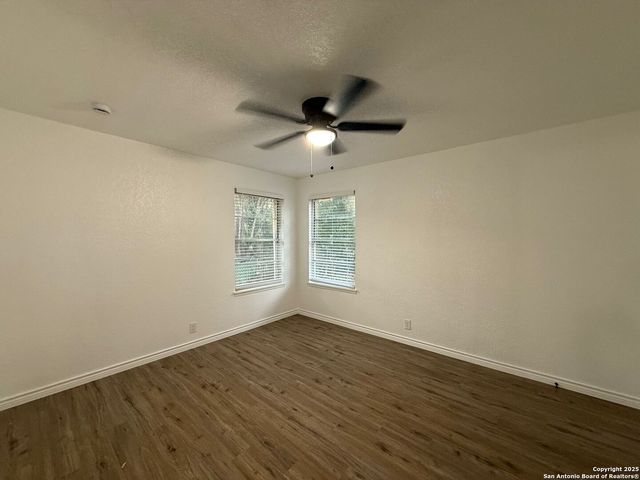 530 Artemis Dr, San Antonio, TX 78218