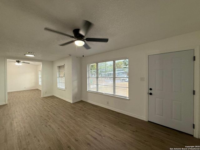 530 Artemis Dr, San Antonio, TX 78218