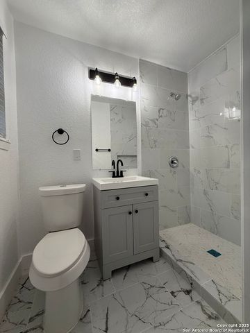 530 Artemis Dr, San Antonio, TX 78218