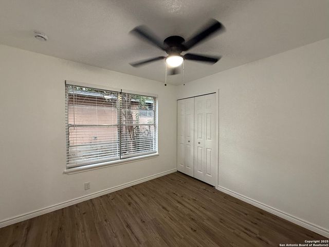 530 Artemis Dr, San Antonio, TX 78218