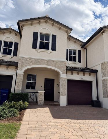 12727 NW 23rd Pl, Miami, FL 33167