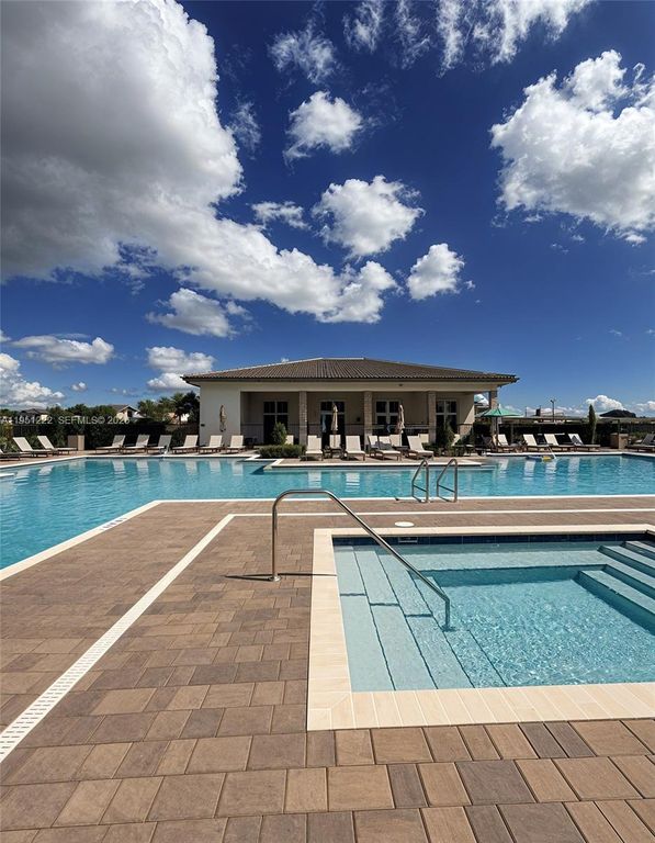 12727 NW 23rd Pl, Miami, FL 33167