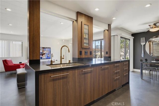 1525 E Appleton Street 201, Long Beach, CA 90802