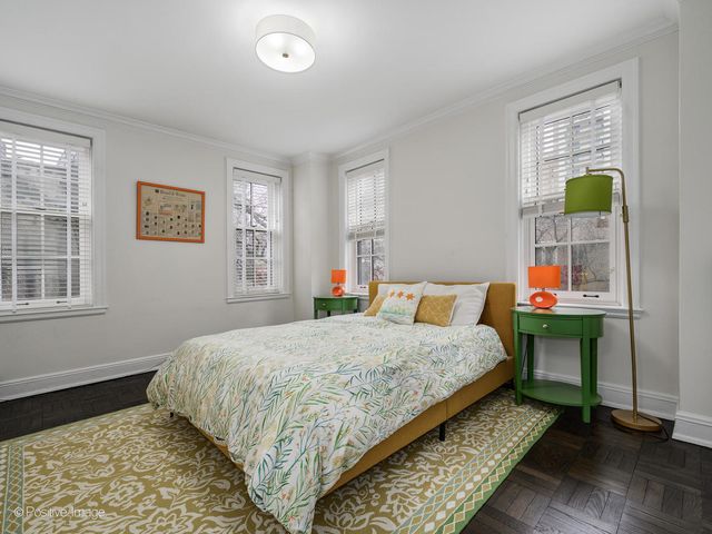 73 E Elm Street 4B, Chicago, IL 60611