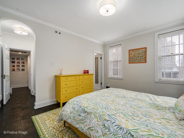 73 E Elm Street 4B, Chicago, IL 60611