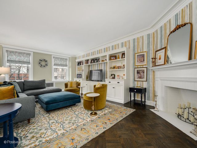 73 E Elm Street 4B, Chicago, IL 60611