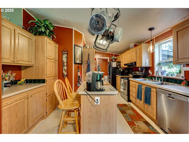 119 Nw 386TH St, Woodland, WA 98674