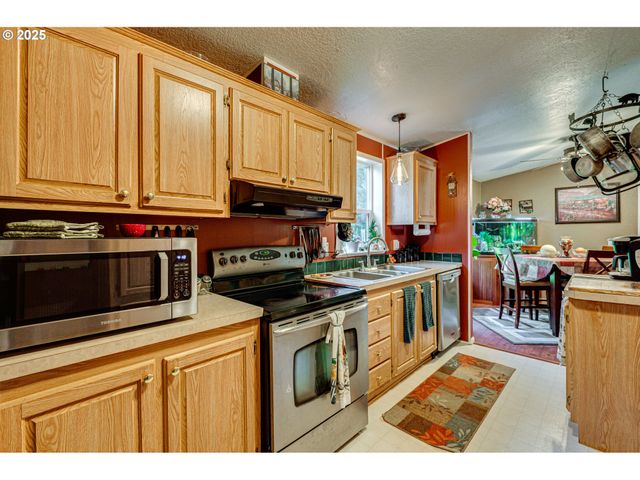 119 Nw 386TH St, Woodland, WA 98674