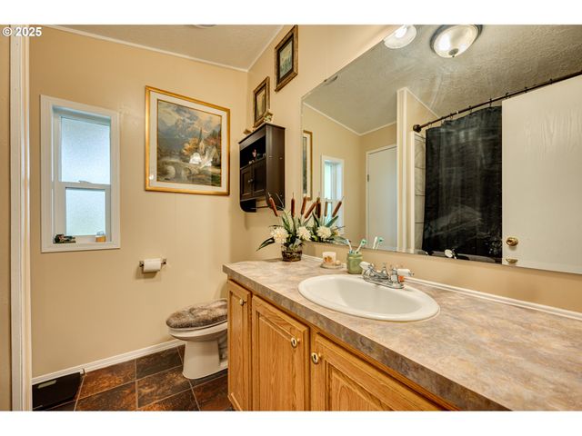 119 Nw 386TH St, Woodland, WA 98674