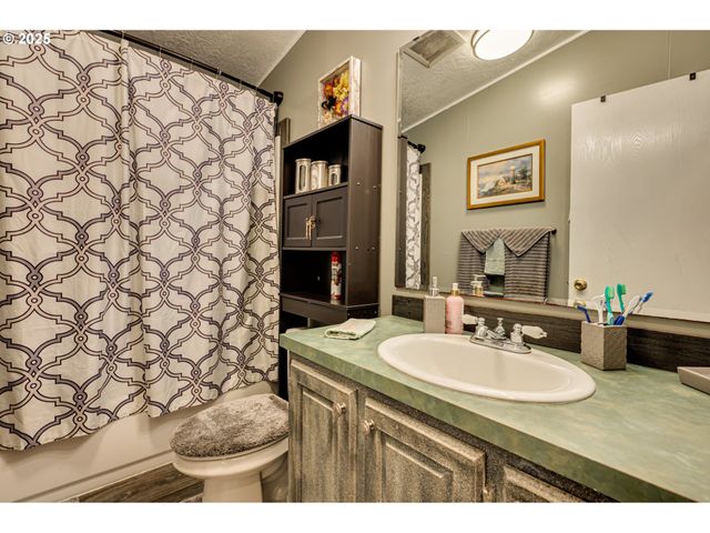 119 Nw 386TH St, Woodland, WA 98674