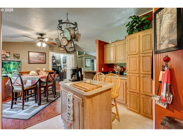 119 Nw 386TH St, Woodland, WA 98674