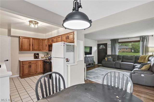 2822 Joseph Pky, Brunswick, OH 44212