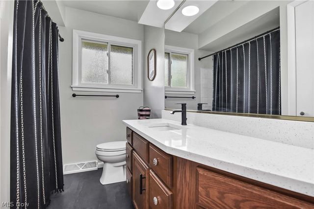 2822 Joseph Pky, Brunswick, OH 44212