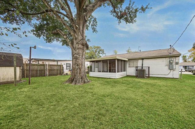 3201 Proswimmer Street, Houston, TX 77088