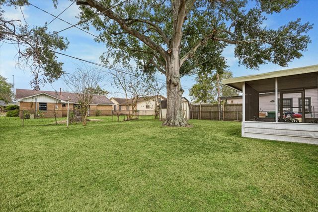 3201 Proswimmer Street, Houston, TX 77088