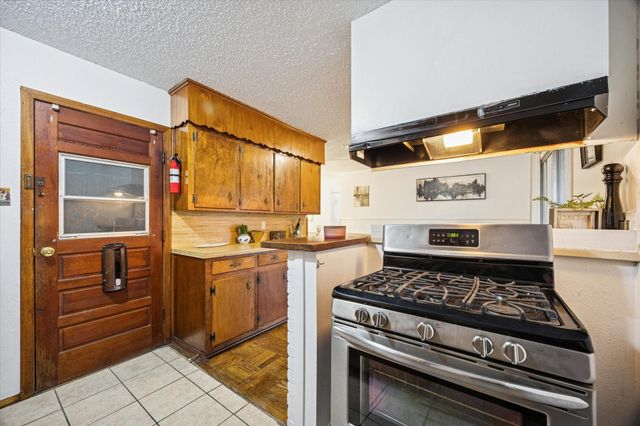 3201 Proswimmer Street, Houston, TX 77088