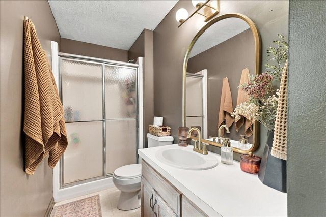 154 WOODBURY Circle, Council Bluffs, IA 51503