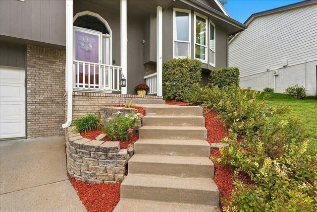 154 WOODBURY Circle, Council Bluffs, IA 51503