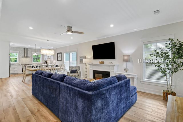 8 Moonshell Rd, Hilton Head Island, SC 29928