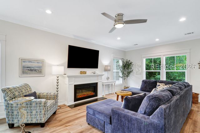 8 Moonshell Rd, Hilton Head Island, SC 29928