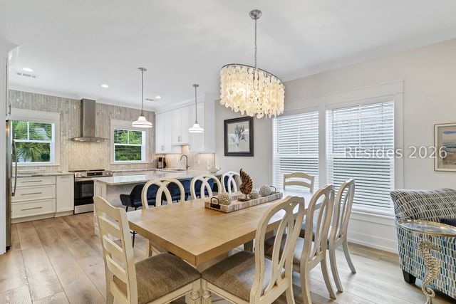 8 Moonshell Rd, Hilton Head Island, SC 29928