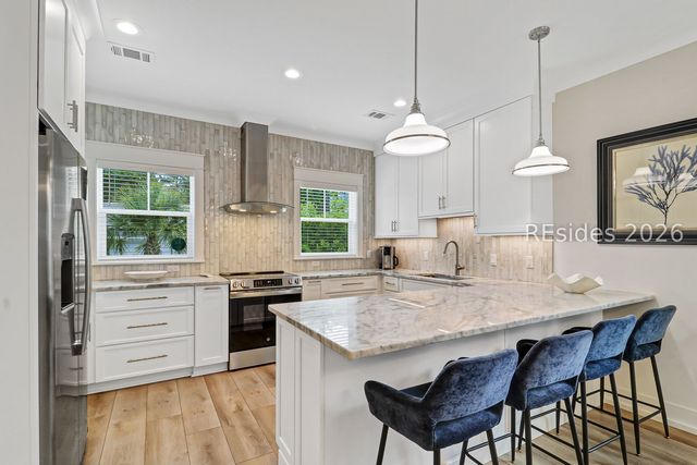 8 Moonshell Rd, Hilton Head Island, SC 29928