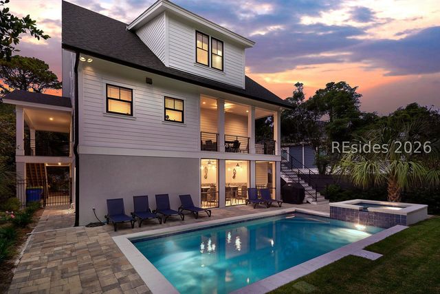 8 Moonshell Rd, Hilton Head Island, SC 29928