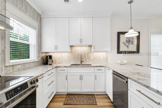 8 Moonshell Rd, Hilton Head Island, SC 29928