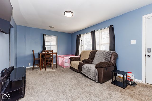 1914 E 24th Street, Muncie, IN 47302