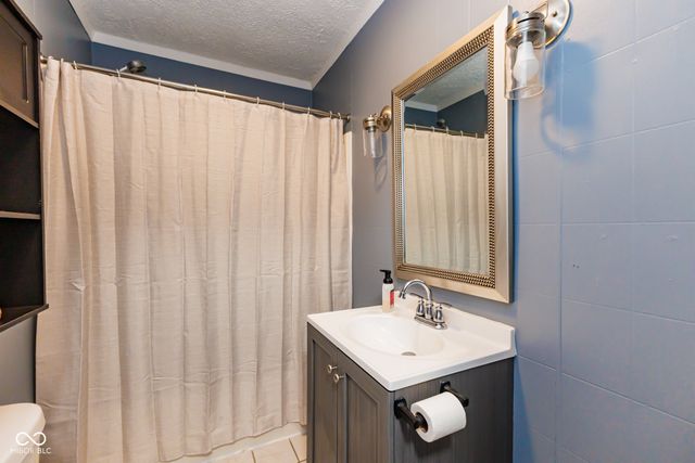 1914 E 24th Street, Muncie, IN 47302