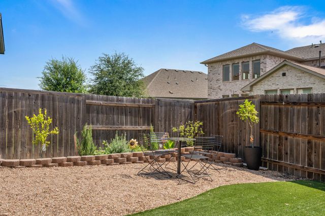 343 Eagle Ford DR, Kyle, TX 78640