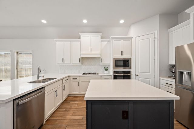 343 Eagle Ford DR, Kyle, TX 78640