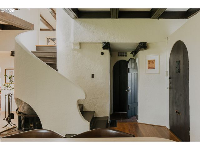 4254 Se SCHILLER St, Portland, OR 97206