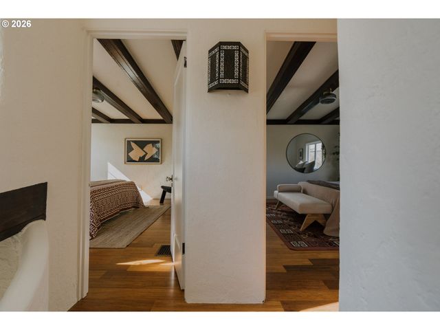 4254 Se SCHILLER St, Portland, OR 97206