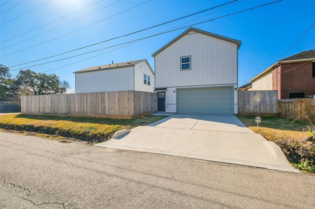 6502 New York Street, Houston, TX 77021